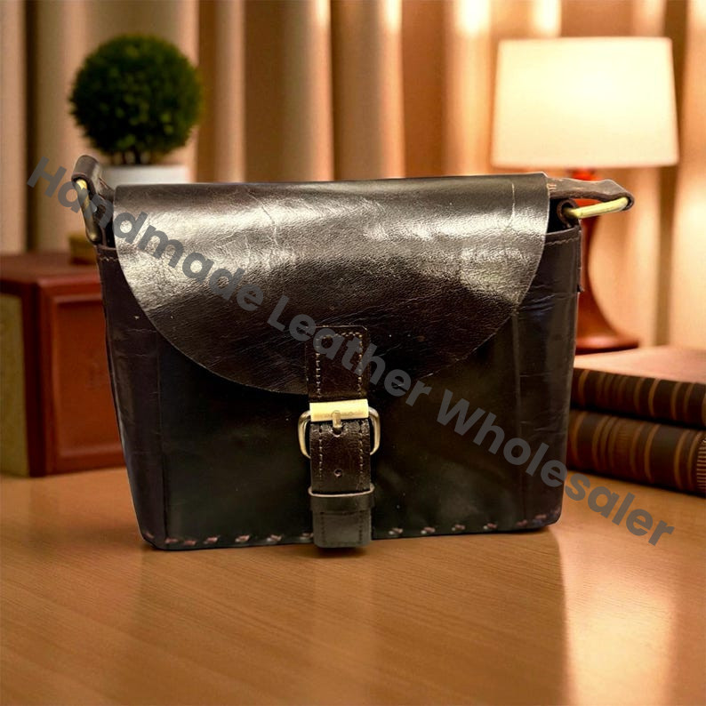 Handmade Leather Crossbody Bag – Boho Fringe Purse with Heart Embossed Design, Vintage Festival Western Gypsy Shoulder Bag, Unique Gift