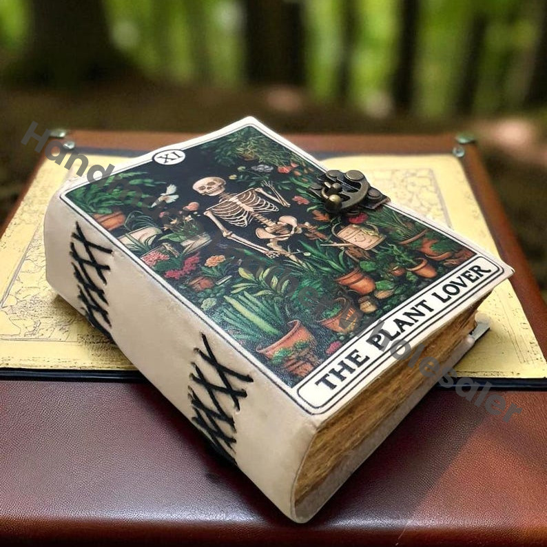 Large Leather Journal – The Plant Lover Tarot Cover, Handmade Gothic Grimoire, Vintage Sketchbook, Witchcraft Spell Book.