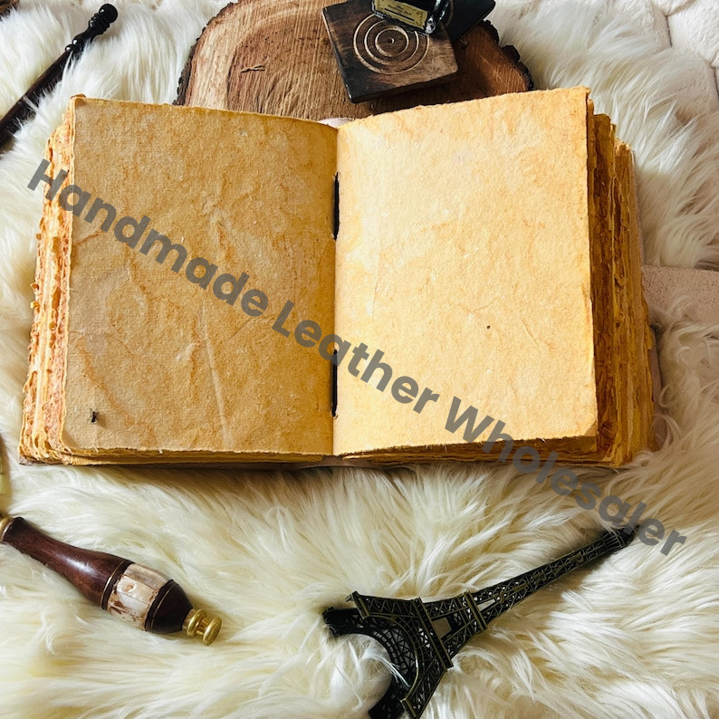 Leather Book of Shadows: Skull Lovers Tarot Journal with Lock