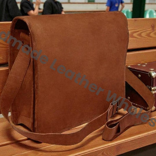 Premium Handmade Leather Messenger Bag – Vintage Brown Crossbody Laptop Satchel for Men & Women.