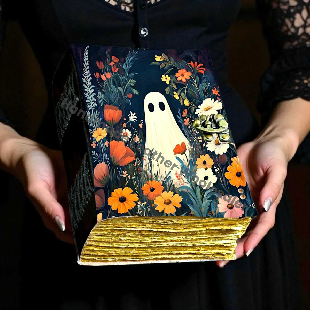 Spooky Ghost Leather Journal: Gothic Halloween Keepsake
