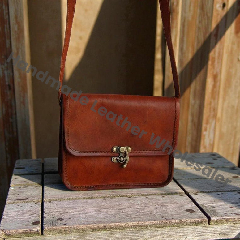 Vintage Leather Crossbody Bag for Women & Men – Handmade Brown Leather Shoulder Bag – Rustic Lock Satchel Minimalist Everyday Messenger Bag.